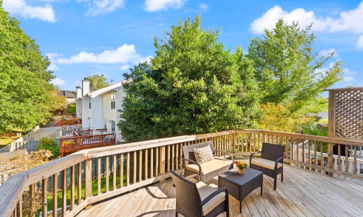 Garrell Group Top Loudon County Realtor 17338 Legacy Ter 19