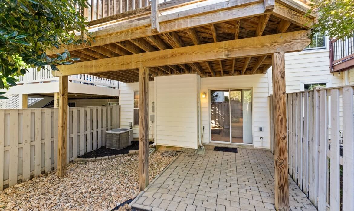 Garrell Group Top Loudon County Realtor 17338 Legacy Ter 36
