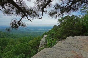 Raven Rocks Trailhead