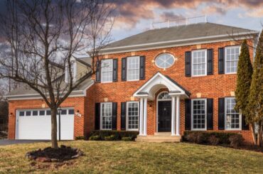 18815 Farnham Ct
