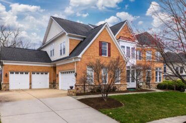 18935 Canoe Landing Ct