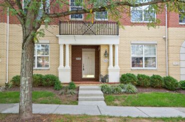 19424 Diamond Lake Dr