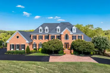 22609 Hillside Cir